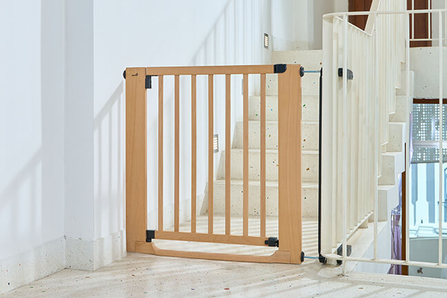 Treppenschutzgitter FlatStep Holz Montage