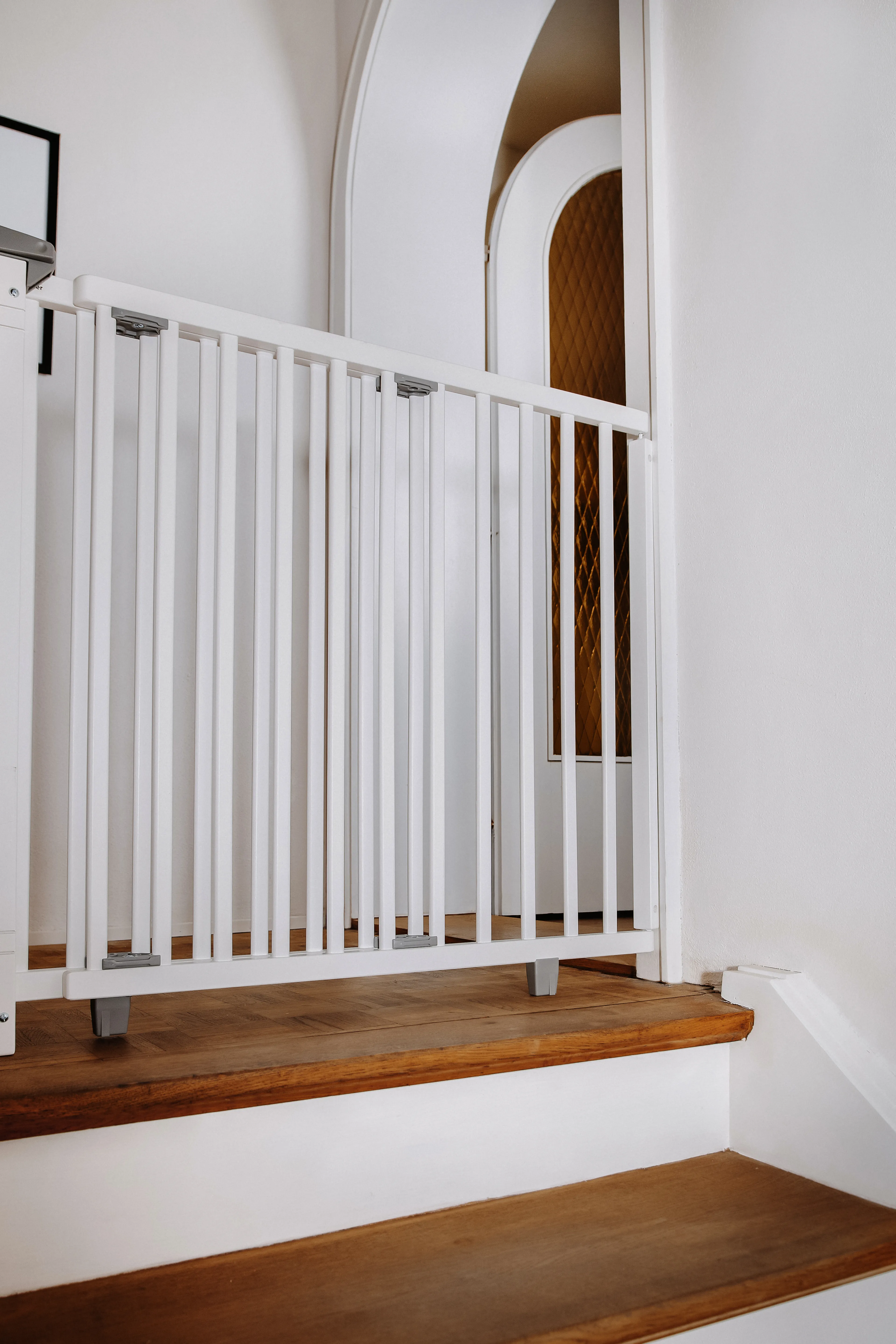 Treppenschutzgitter 2735+ für Öffnungen von 95 cm - 135 cm aus Holz