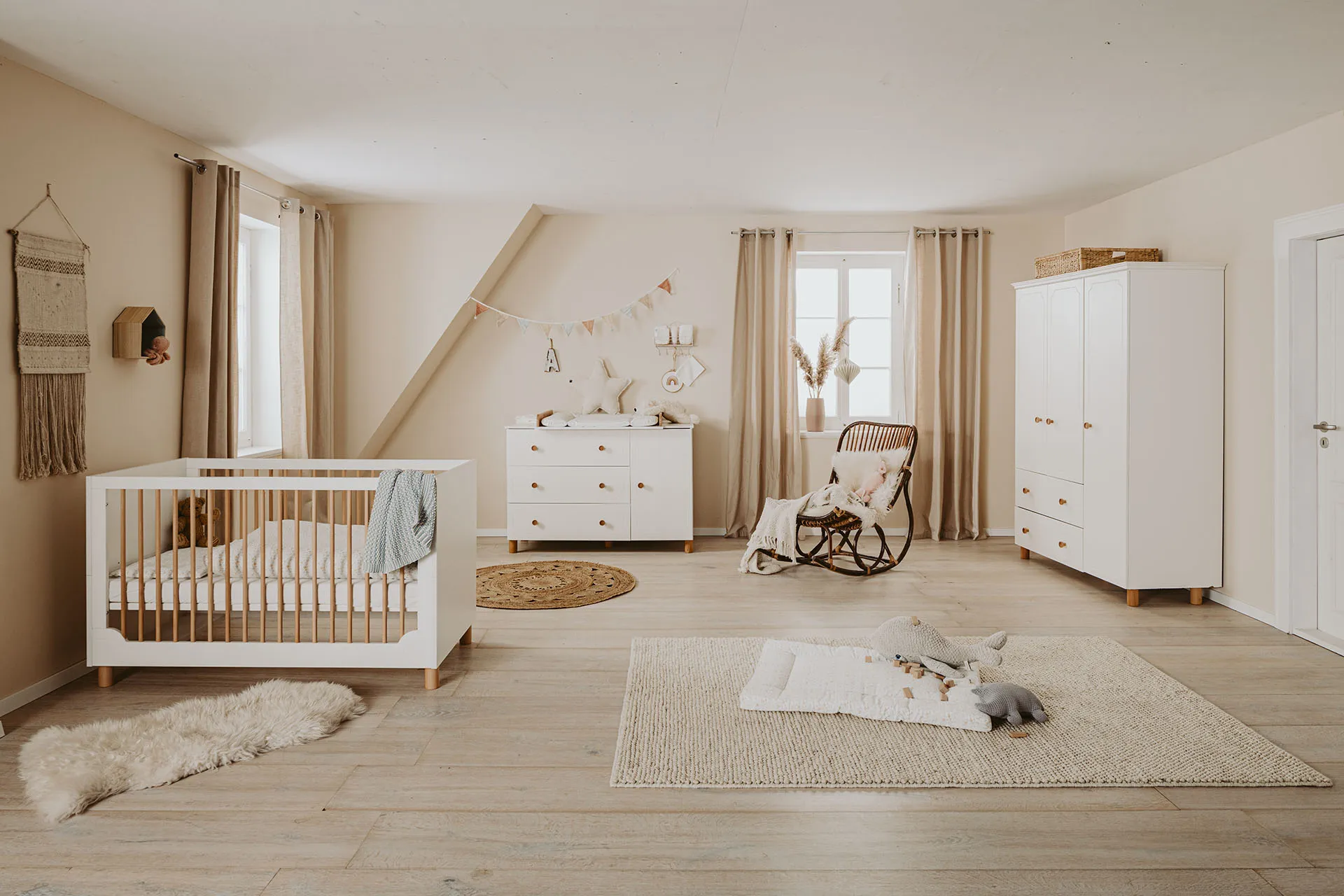1155_Nest_in_the_Clouds_005