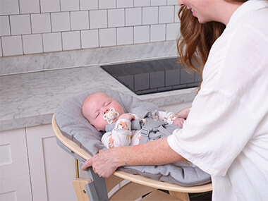 NALA Hochstuhl mit Baby 0-6 Monate